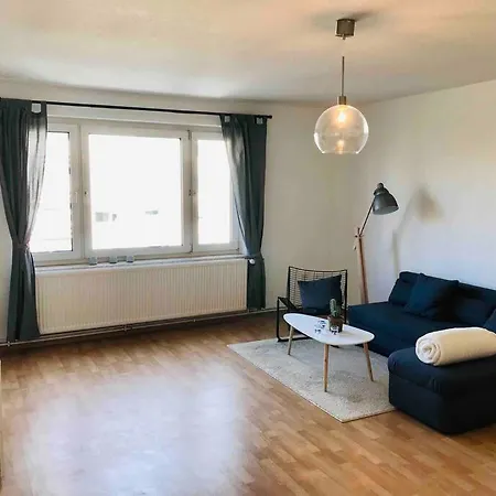 Lejlighed 3 Zimmer-wohnung Mit Balkon Und Garage *