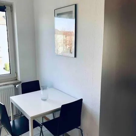 3 Zimmer-wohnung Mit Balkon Und Garage Lejlighed *